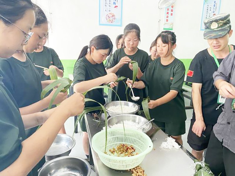 生活自理教育问题孩子学校,素质教育学校,行为矫正学校