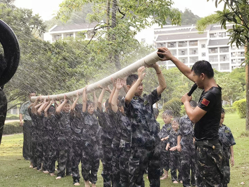 青少年特训学校,特训学校,军事训练学校