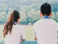 初中生早恋学校