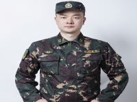 黄力君